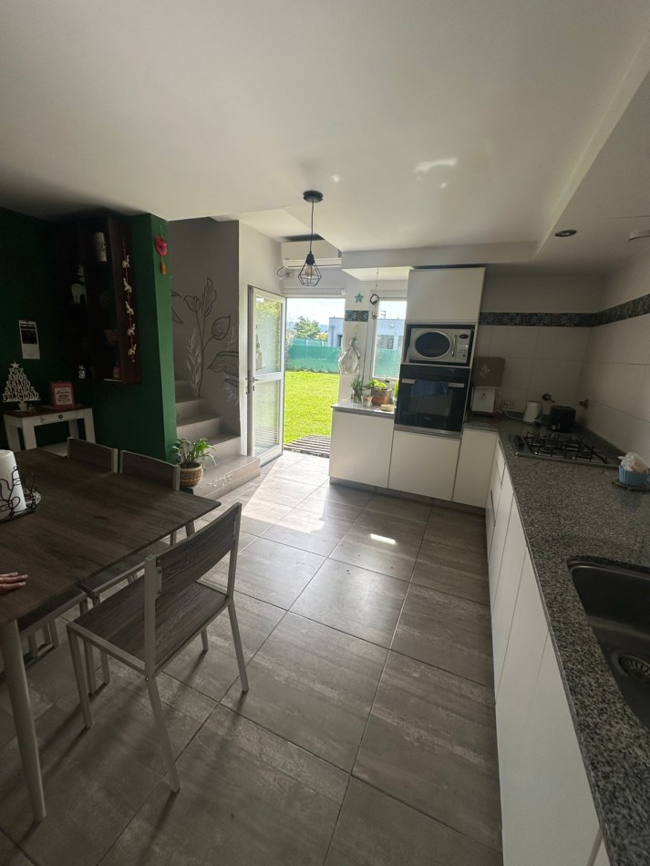 CASA EN BARRIO PRIVADO LAS QUINTAS