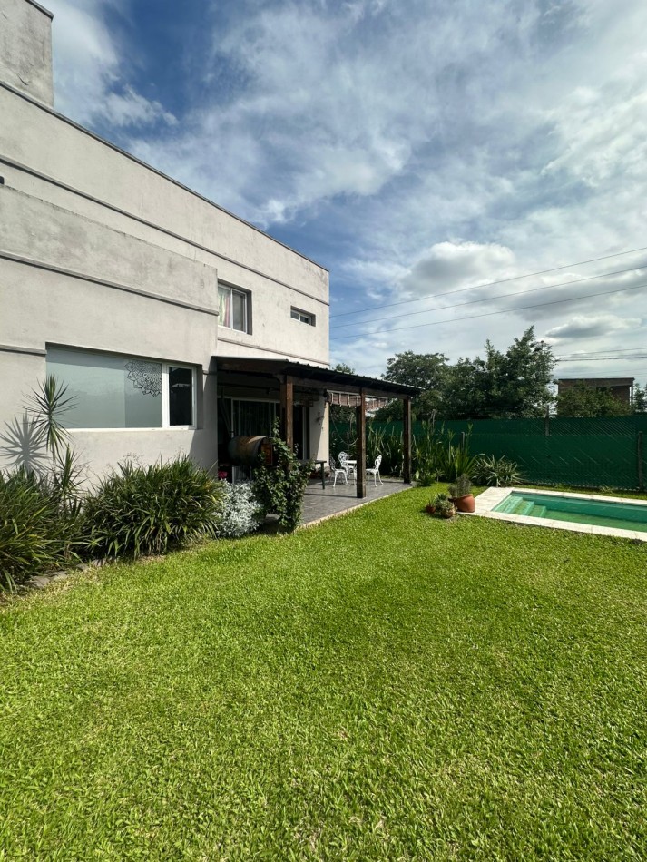 CASA EN BARRIO PRIVADO LAS QUINTAS