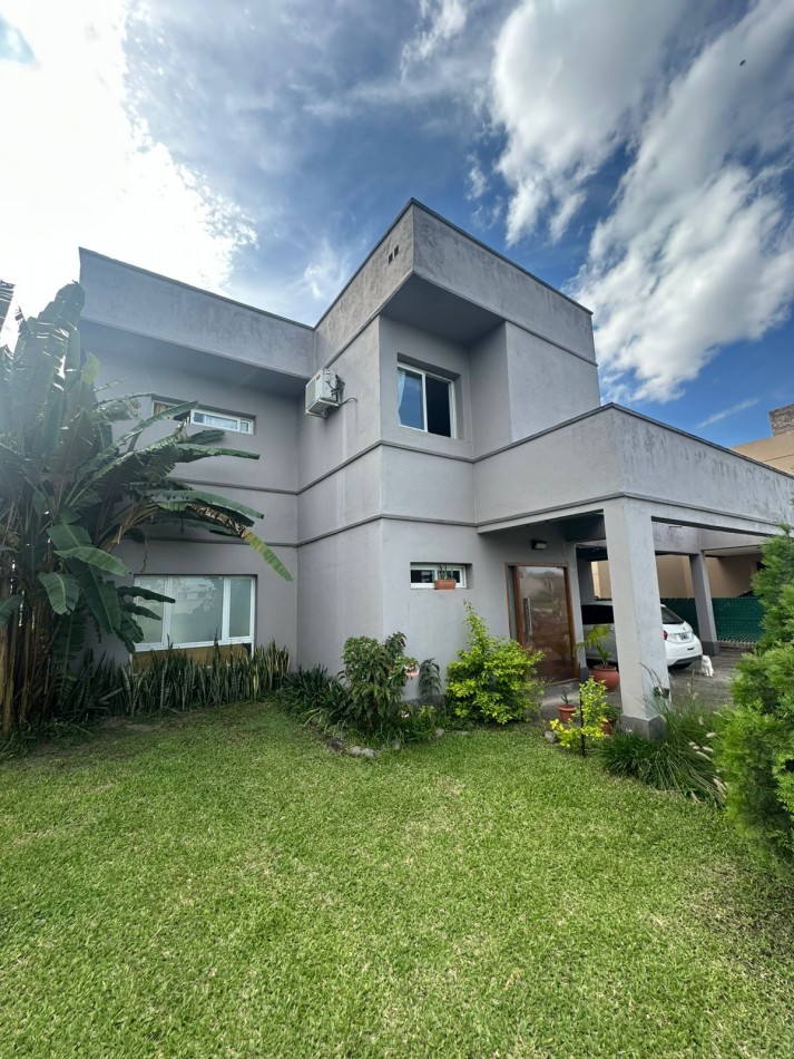 CASA EN BARRIO PRIVADO LAS QUINTAS