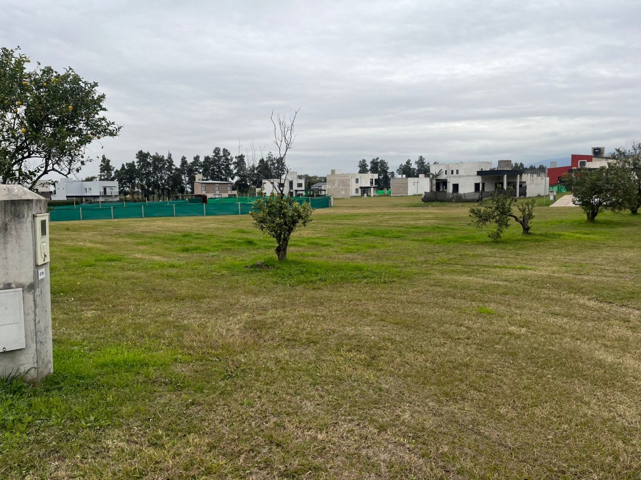 TERRENO EN BARRIO PRIVADO PRADERAS DEL NOGAL