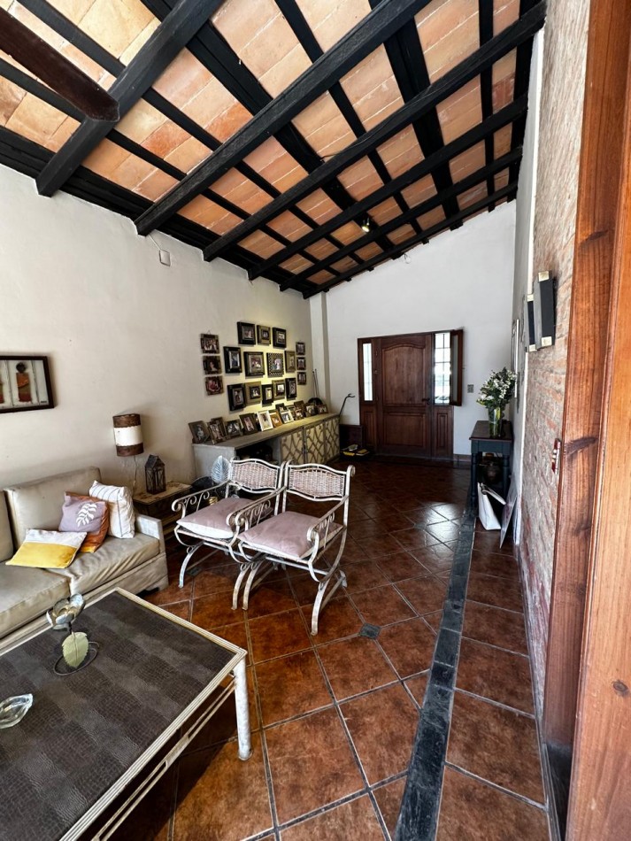 Casa en zona de Parque Avellaneda