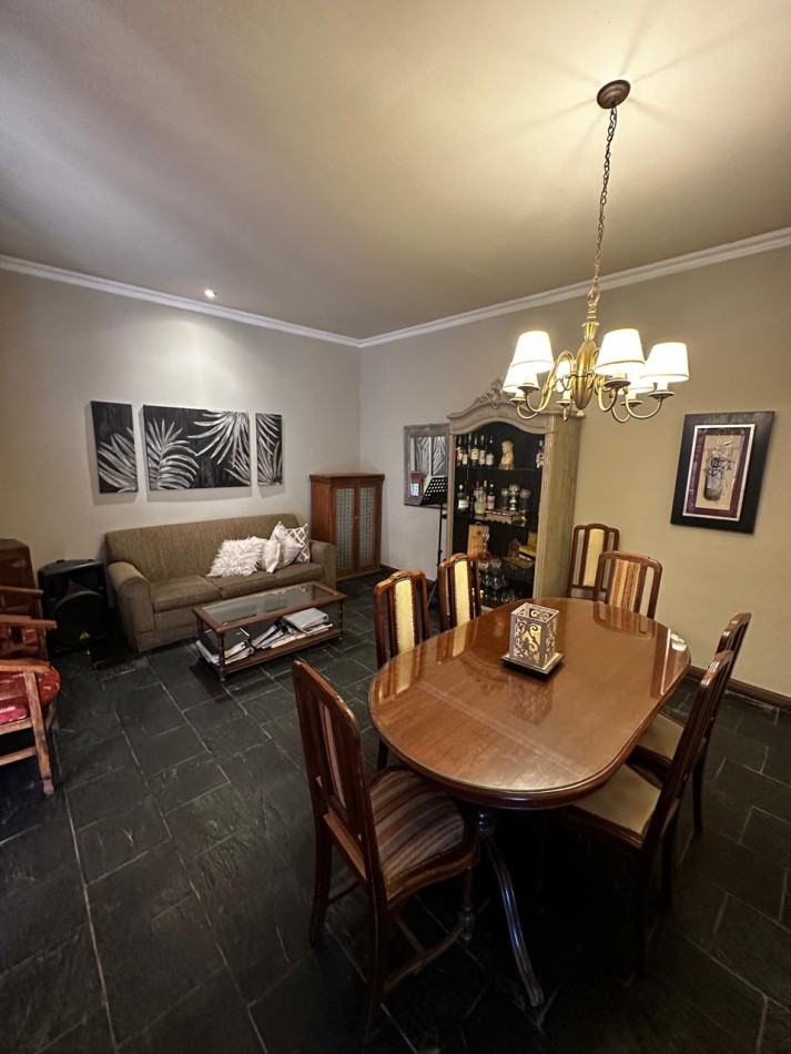 Casa en zona de Parque Avellaneda