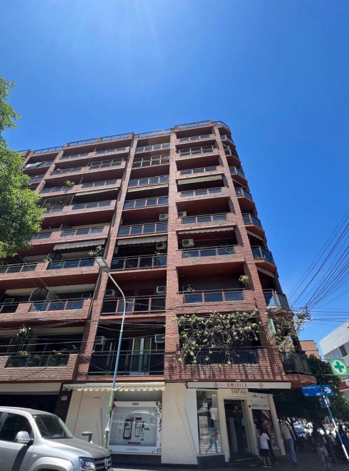 SEMIPISO CON COCHERA EN BARRIO NORTE