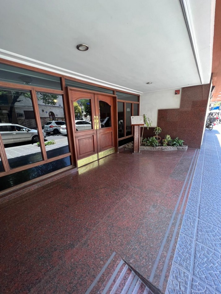 SEMIPISO CON COCHERA EN BARRIO NORTE