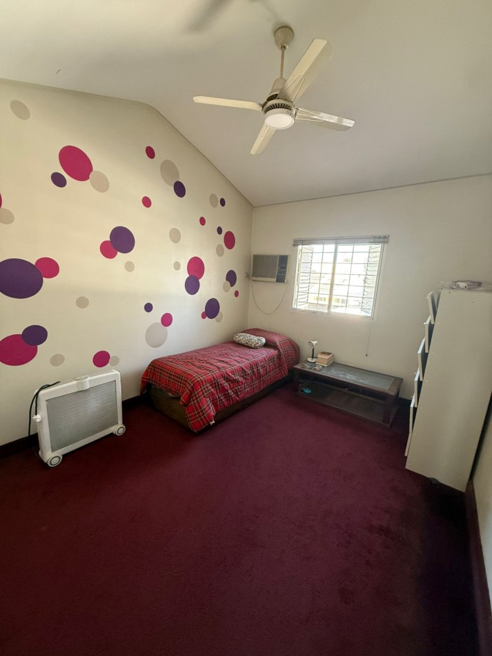 CASA EN BARRIO PARQUE  GUILLERMINA