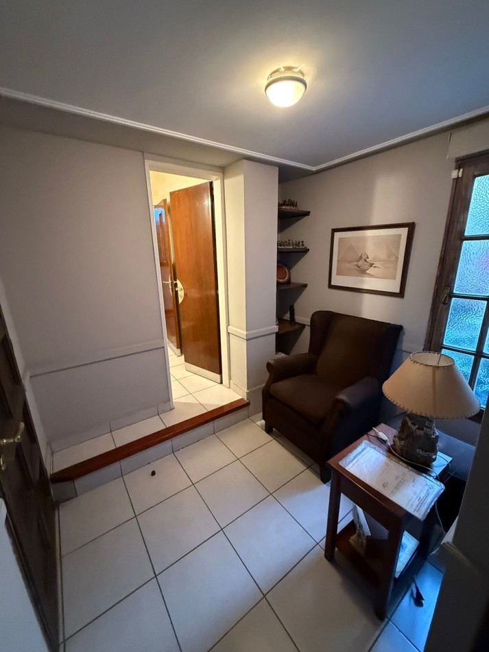 CASA EN BARRIO PARQUE  GUILLERMINA