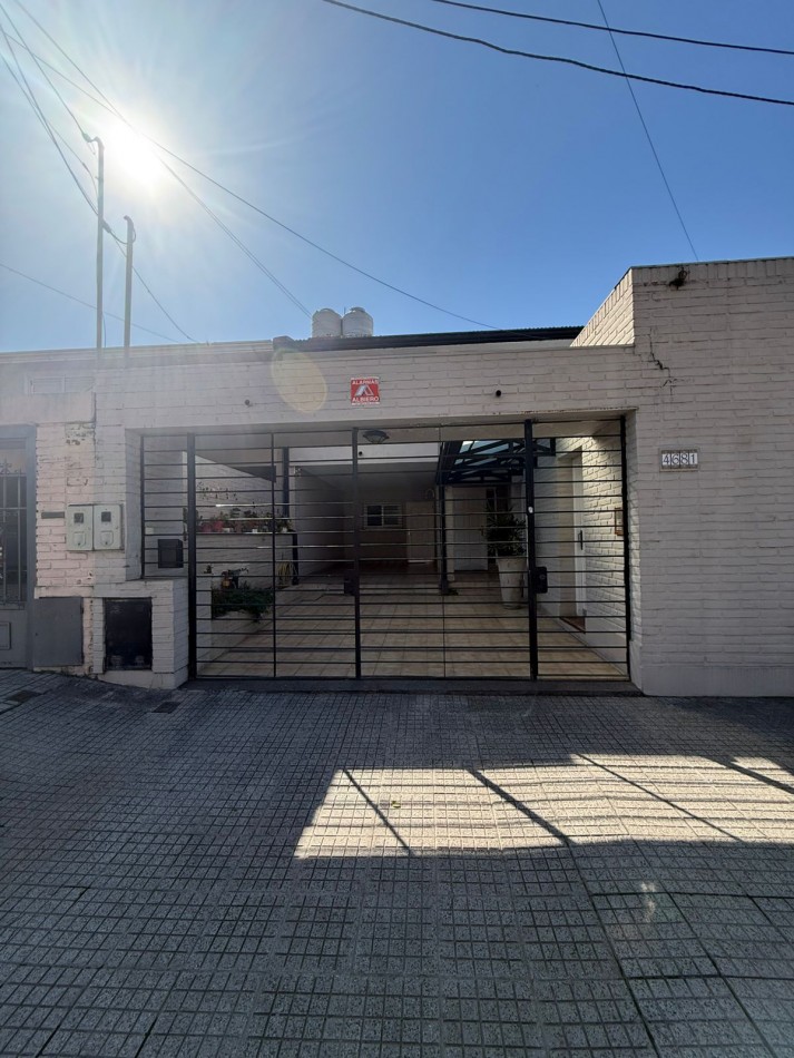 CASA EN BARRIO PARQUE  GUILLERMINA