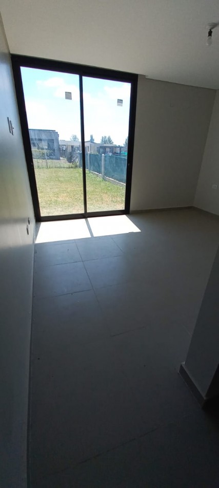 CASA A ESTRENAR EN BARRIO PRIVADO LAS QUINTAS II