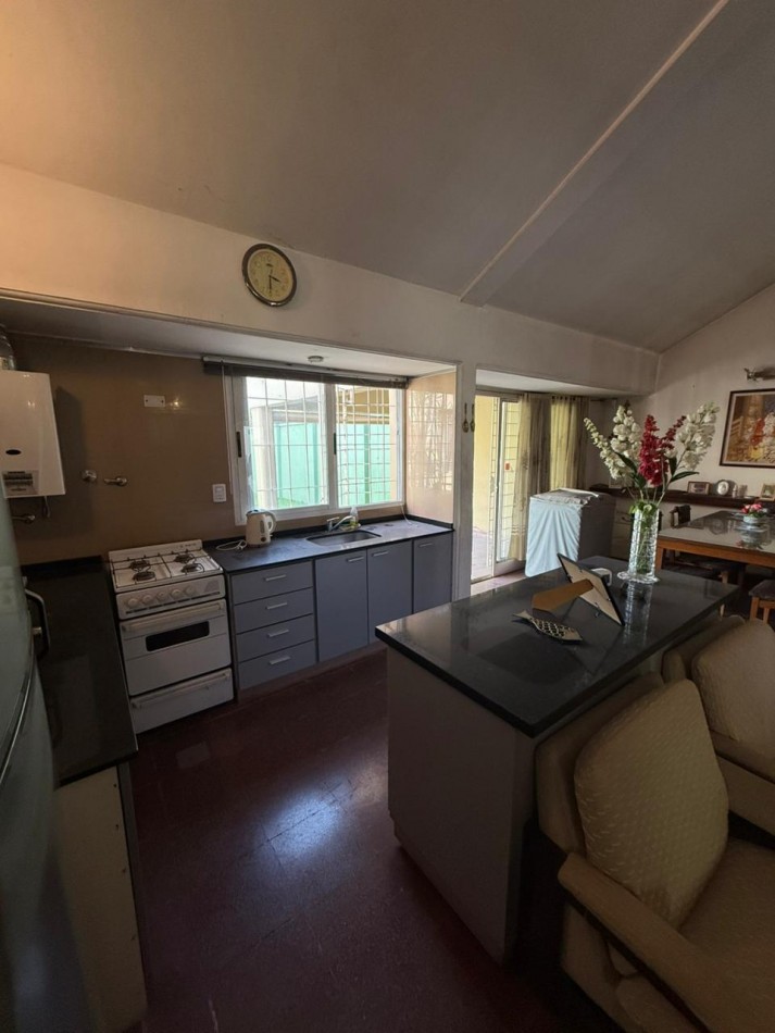 CASA EN ZONA AV. MATE DE LUNA AL 2600