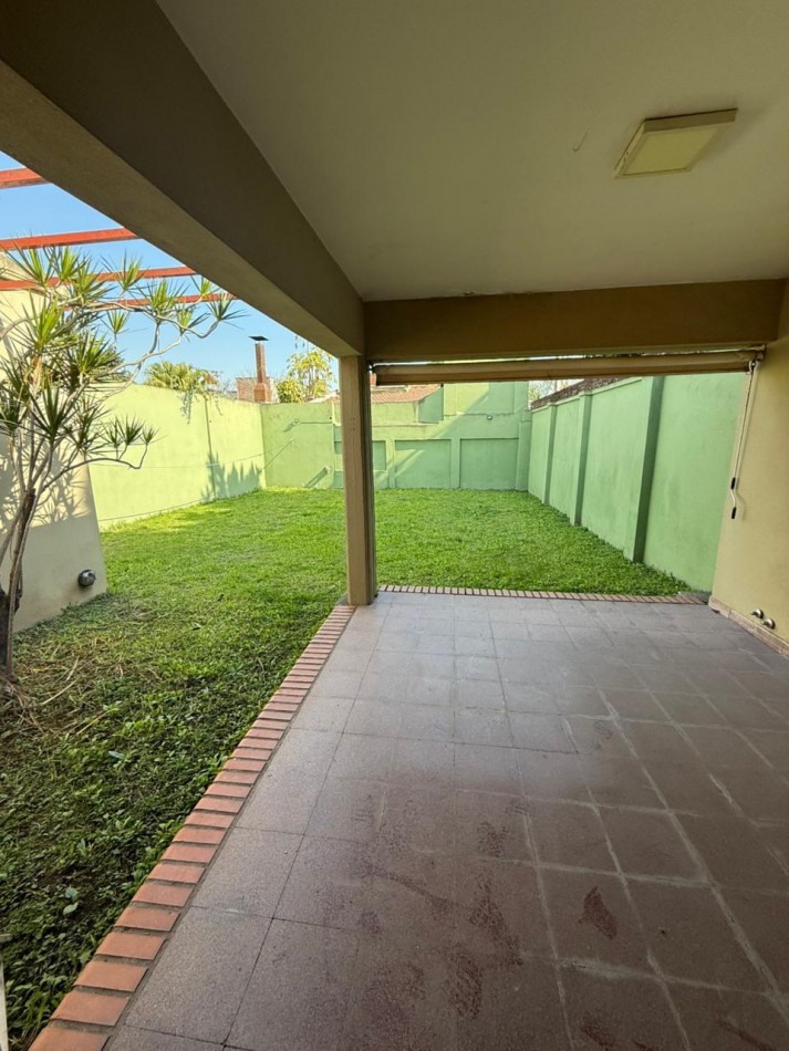 CASA EN ZONA AV. MATE DE LUNA AL 2600