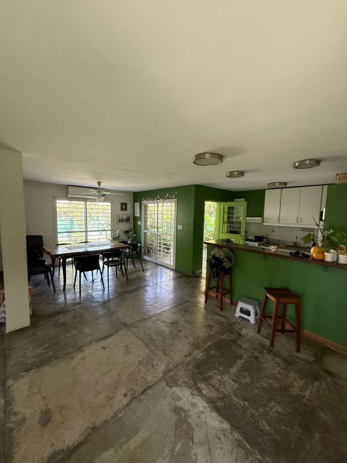 CASA EN BARRIO ODONTOLOGICO