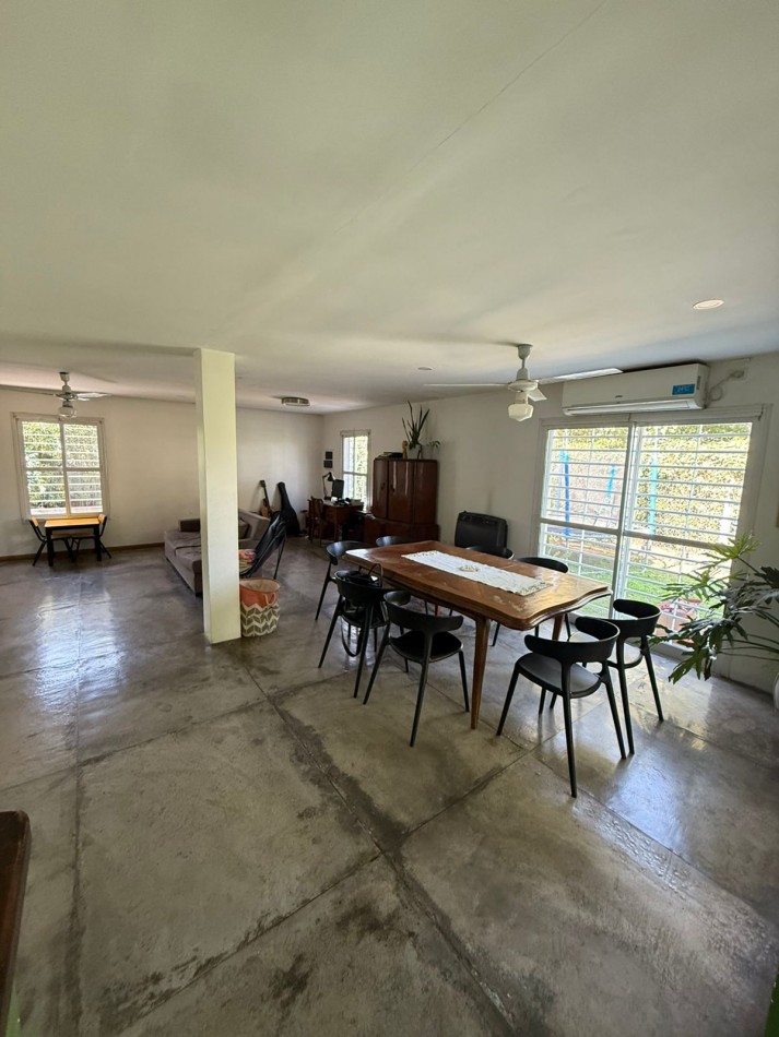 CASA EN BARRIO ODONTOLOGICO