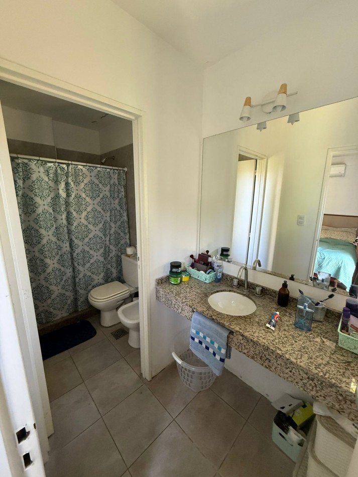 CASA EN BARRIO ODONTOLOGICO