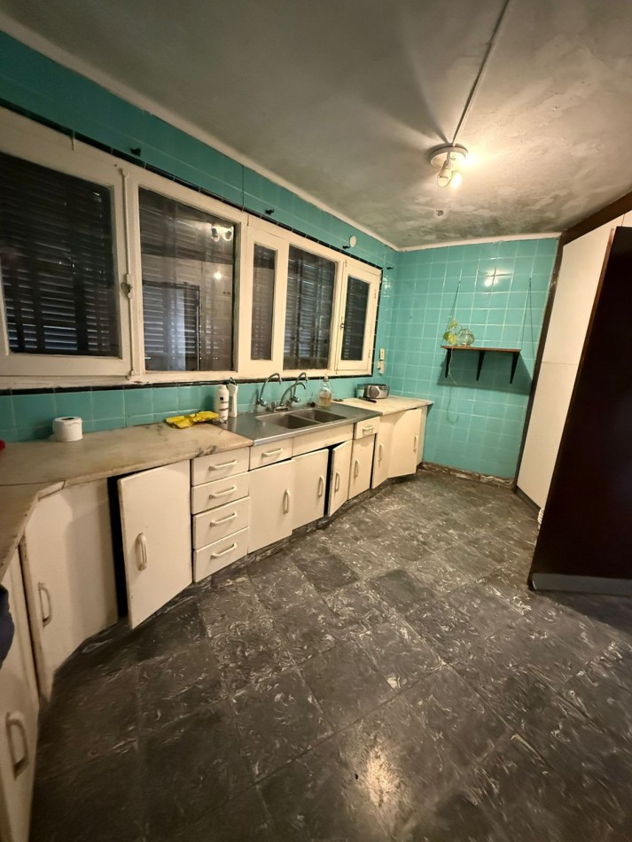 IMPORTANTE PROPIEDAD EN AV. ACONQUIJA