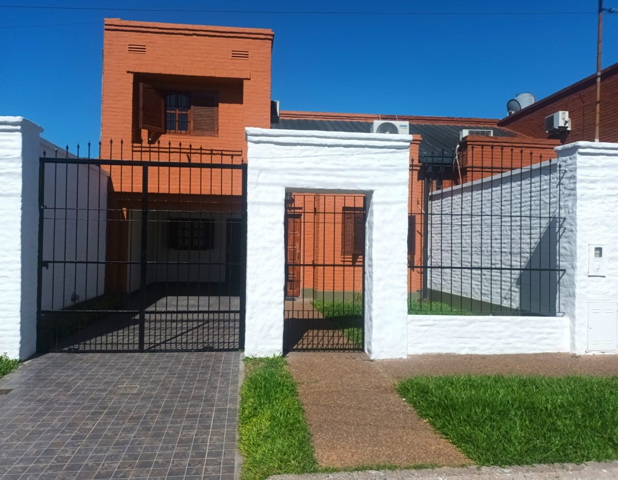 CASA EN BARRIO FEPUT- ALT AV. AMERICA AL 2100