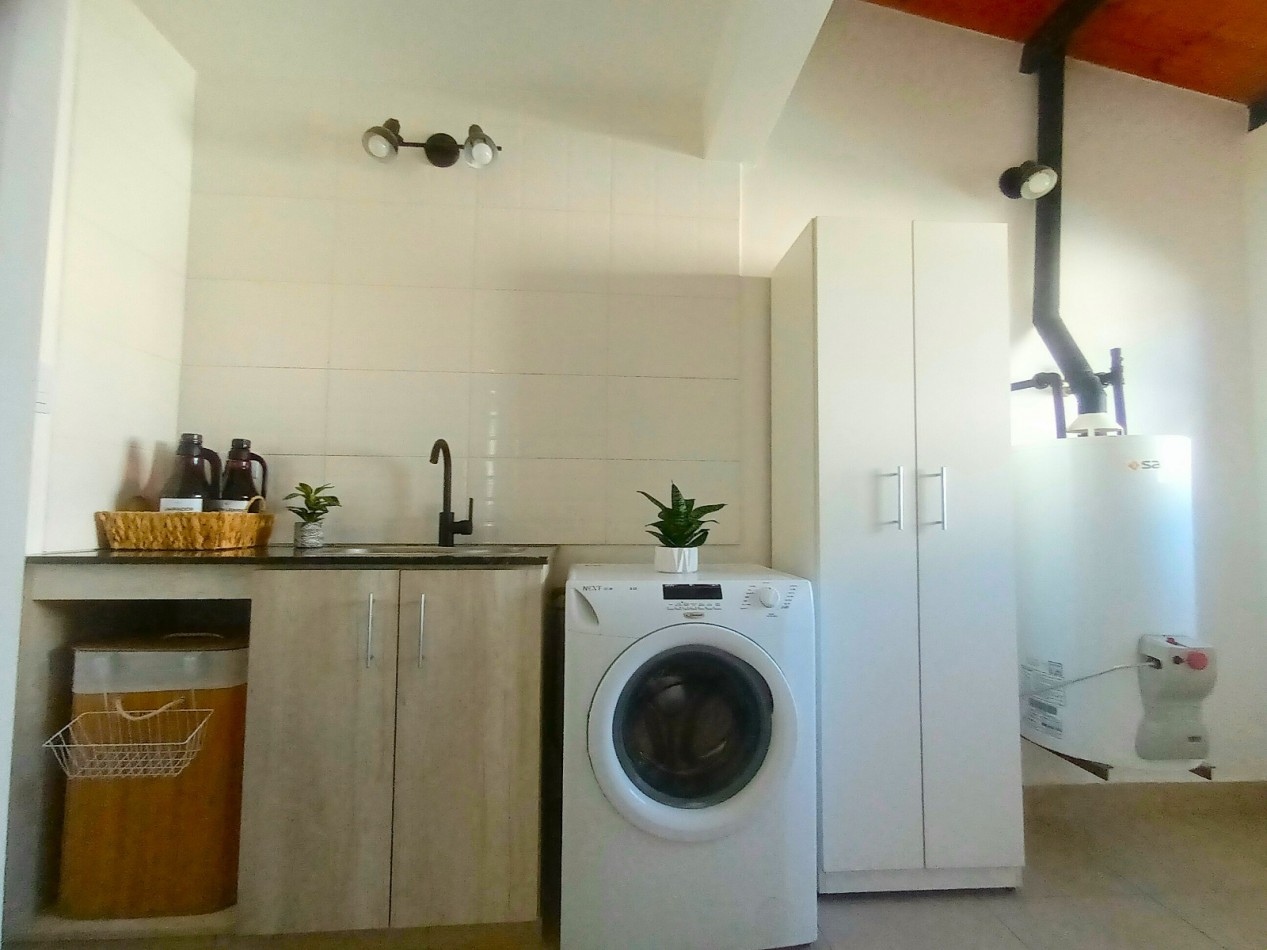 CASA EN BARRIO FEPUT- ALT AV. AMERICA AL 2100