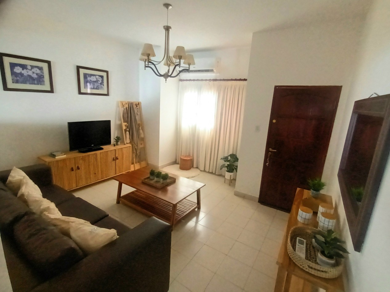 CASA EN BARRIO FEPUT- ALT AV. AMERICA AL 2100