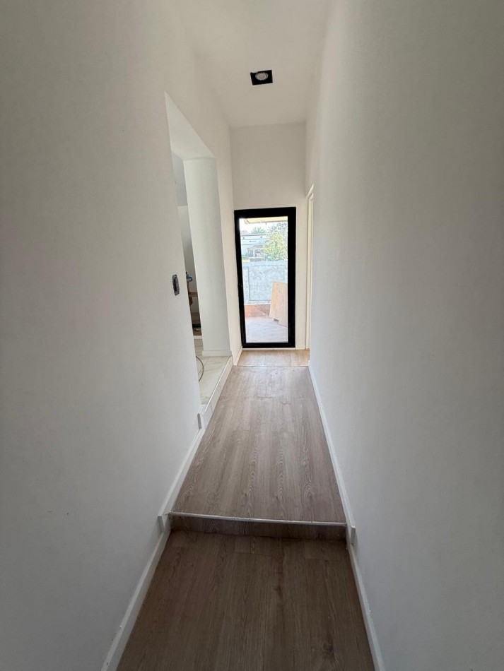 ESPECTACULAR CASA EN EL CORTE- YERBA BUENA