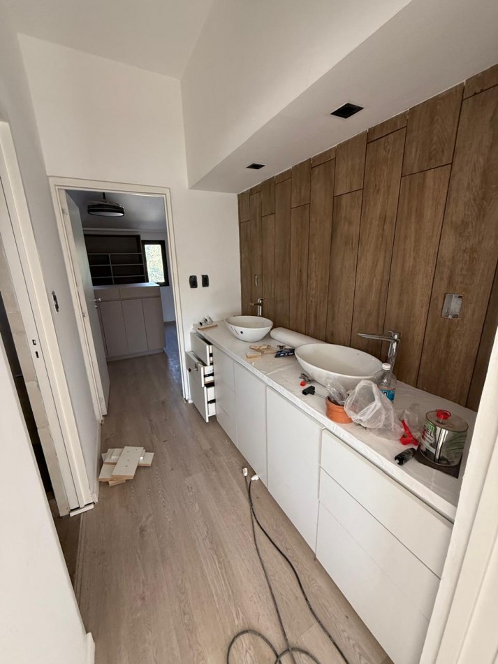 ESPECTACULAR CASA EN EL CORTE- YERBA BUENA