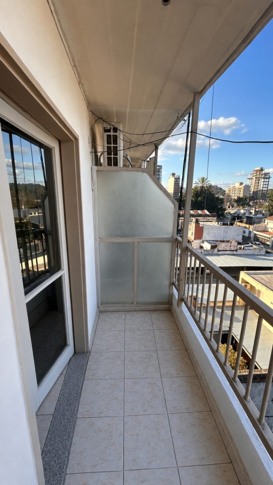 Departamento MONOAMBIENTE — Av. Avellaneda 437