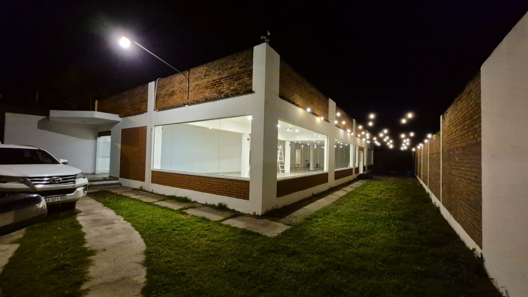 Espacio comercial de 700 m² en alquiler, ideal para multiples rubros - TAFI VIEJO