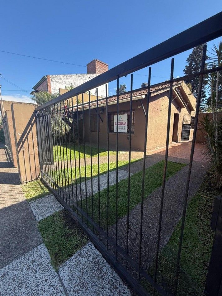 CASA 3 DORMITORIOS