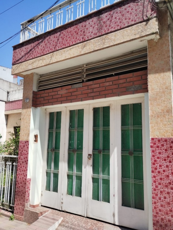 CASA A RECICLAR EN VENTA- IDEAL INVERSORES