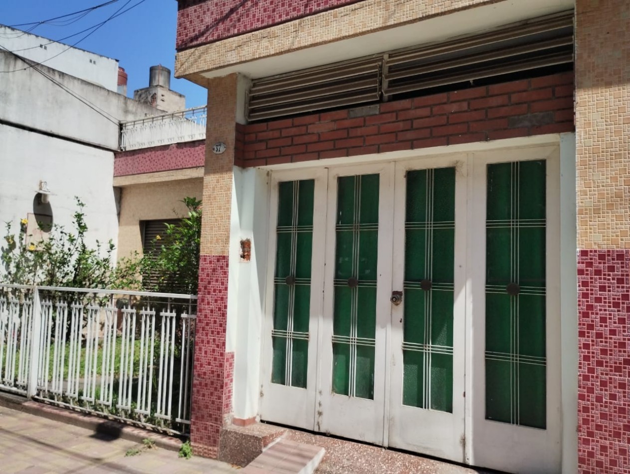 CASA A RECICLAR EN VENTA- IDEAL INVERSORES