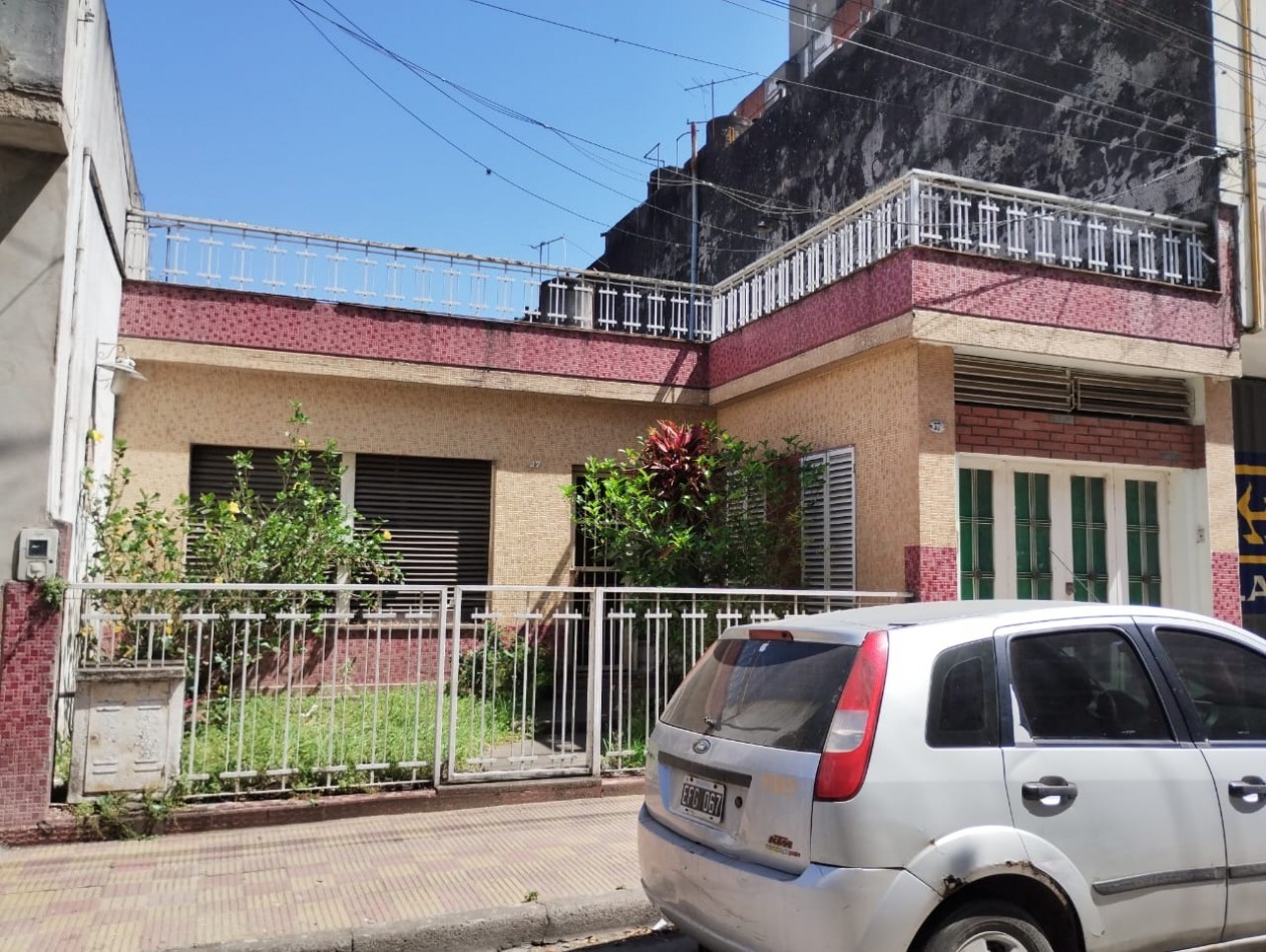 CASA A RECICLAR EN VENTA- IDEAL INVERSORES