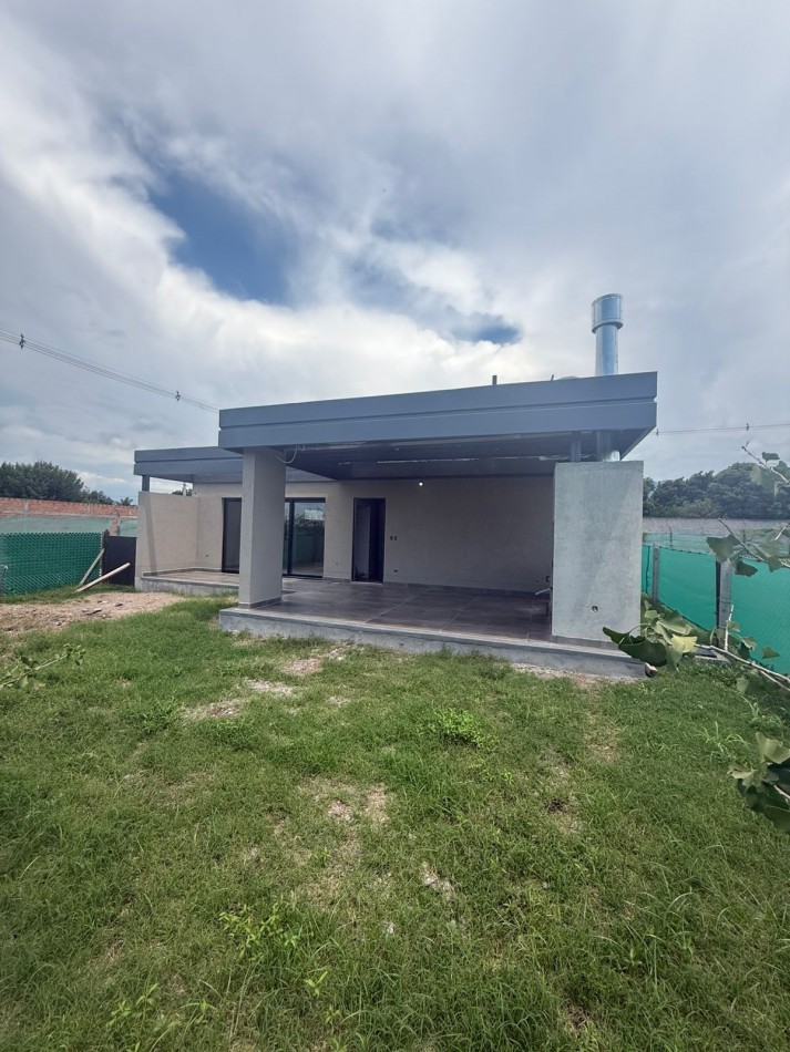 CASA A ESTRENAR EN COUNTRY LAS CAÑAS