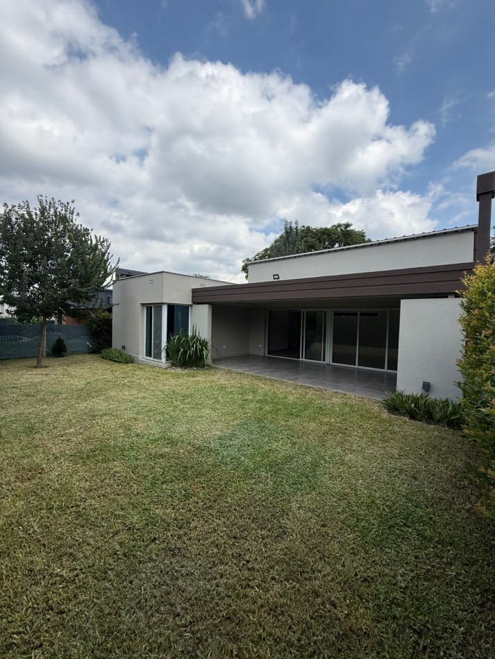 CASA EN ALTO VERDE II