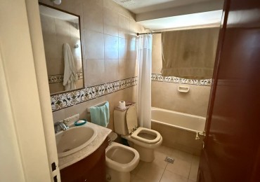 CASA EN BARRIO PARQUE  GUILLERMINA
