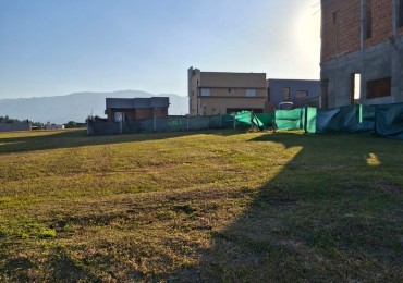 TERRENO EN BARRIO PRIVADO PRADERAS DEL NOGAL