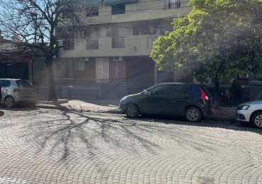 COCHERA Y DEPOSITO - Entre Rios al 700 